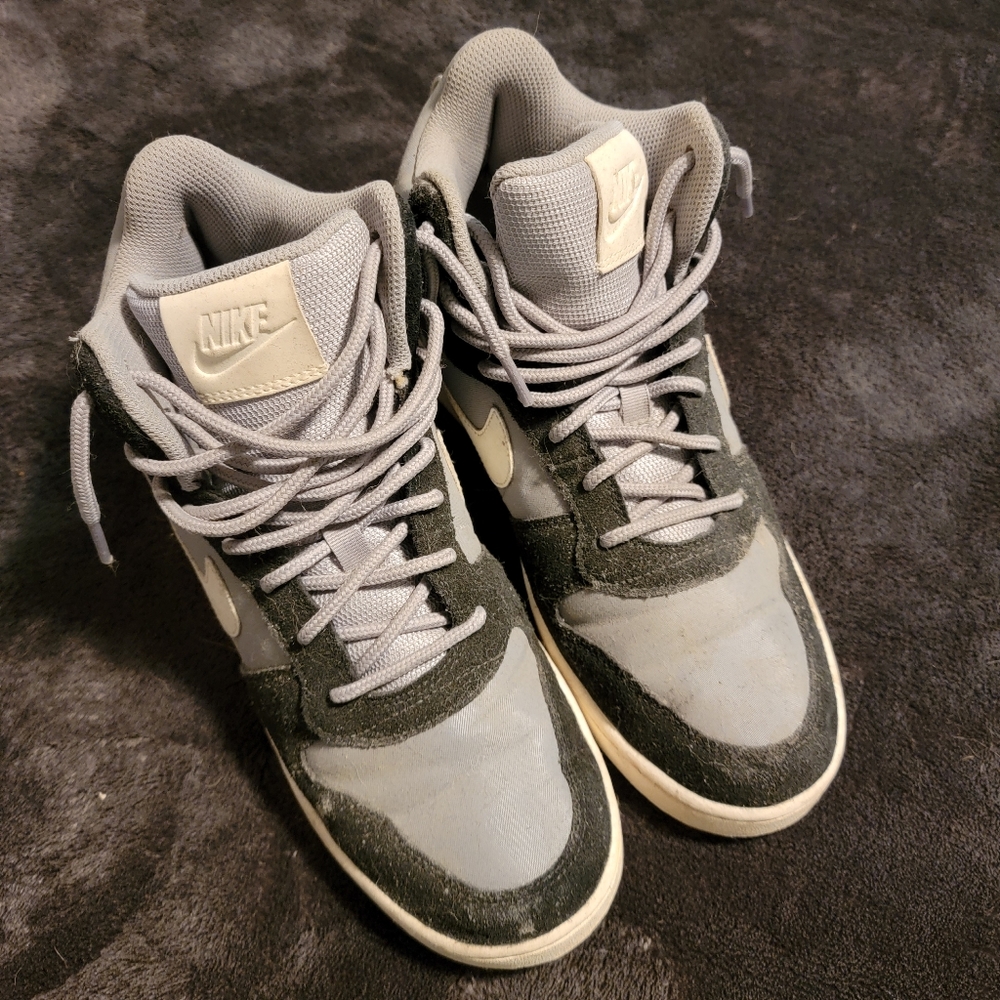 Nike black, grey, and white hightops